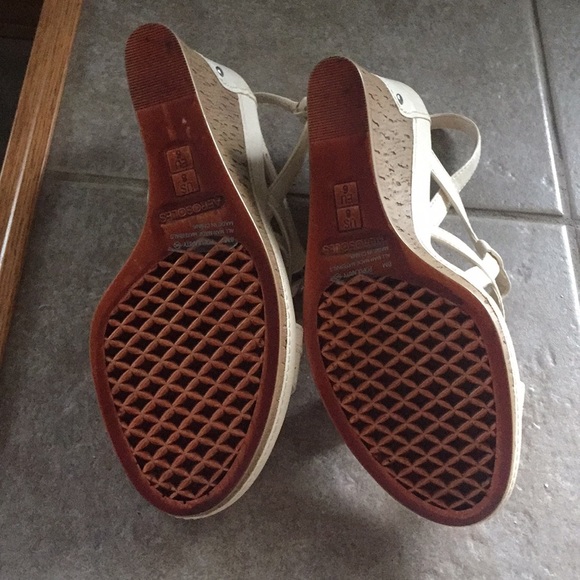 Shoes - Picture 5 of 5